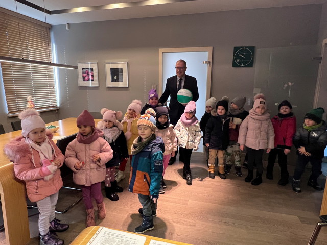 Dzieci w placówce Banku w Kłobucku 1