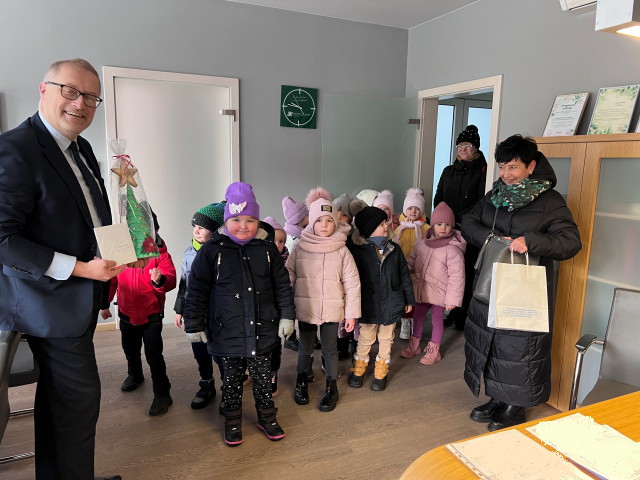 Dzieci w placówce Banku w Kłobucku 3